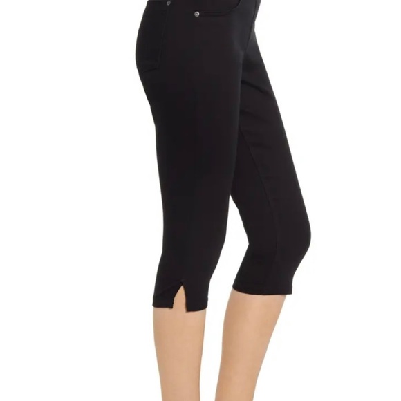 NWT HUE Ultrasoft High Waist Capri Denim Leggings XS - Picture 2 of 6